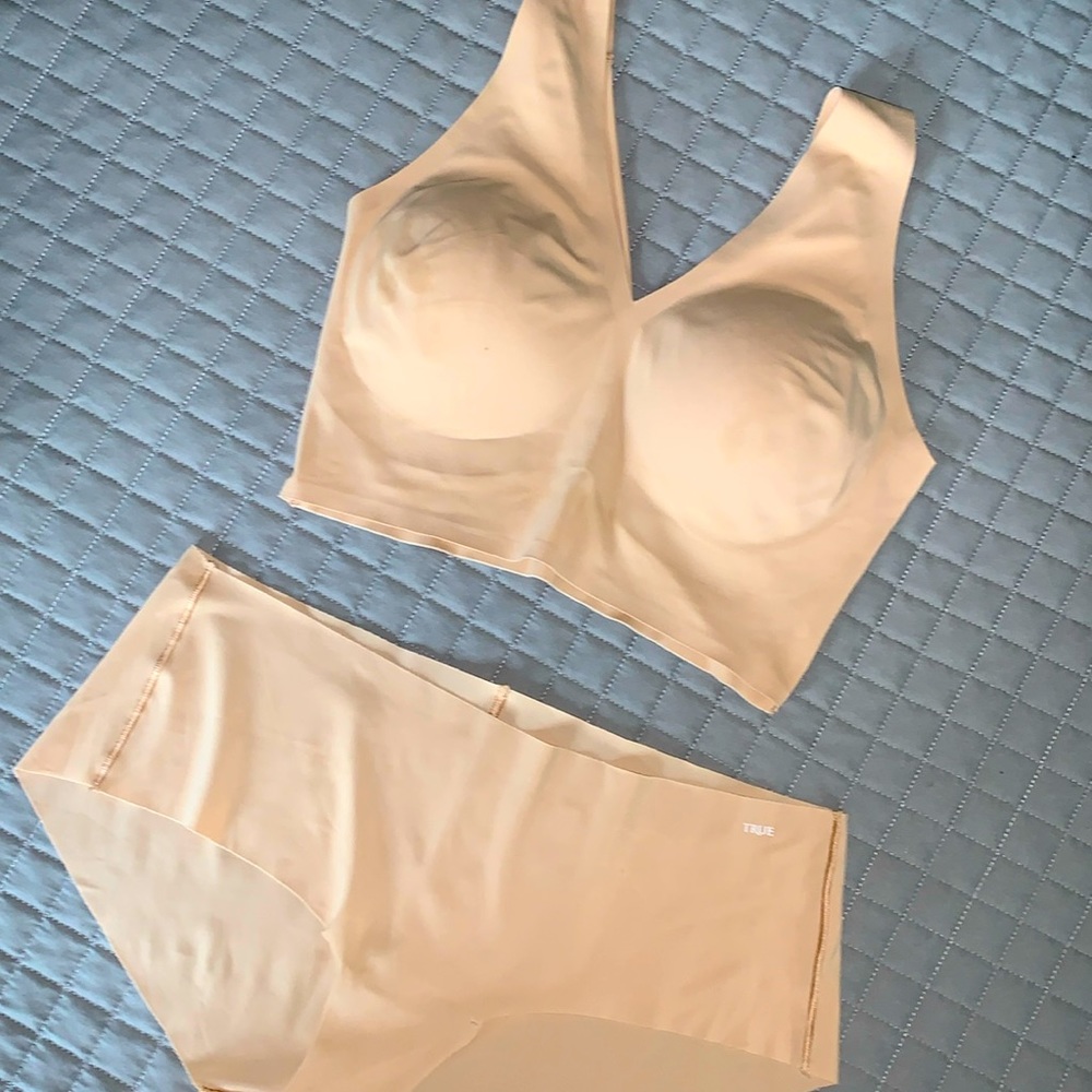 True bra and panty set